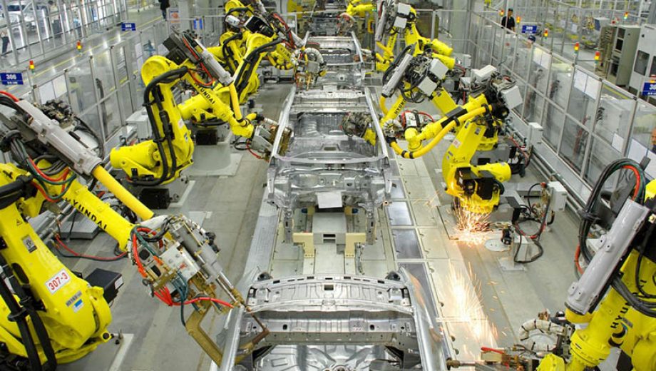 Робот на заводе